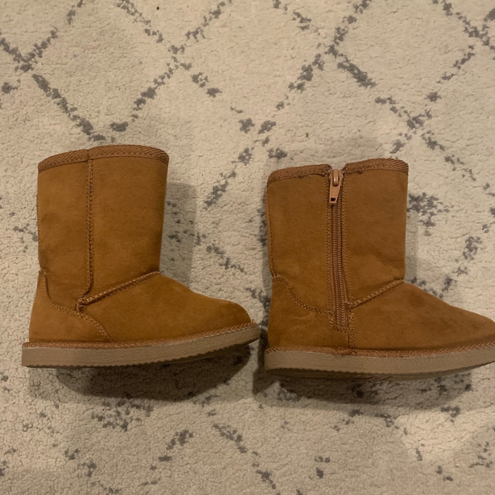 Toddler girls boots size 7 great condition!